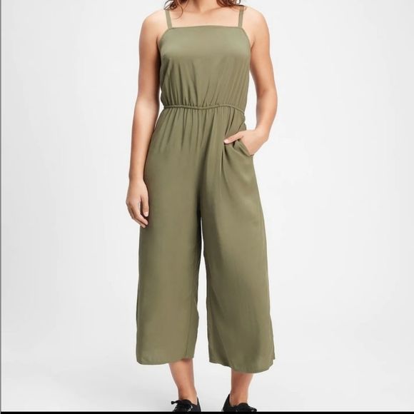 GAP Women's Green Squareneck Jumpsuit Cropped One Piece Tank Romper NWT - Picture 7 of 7